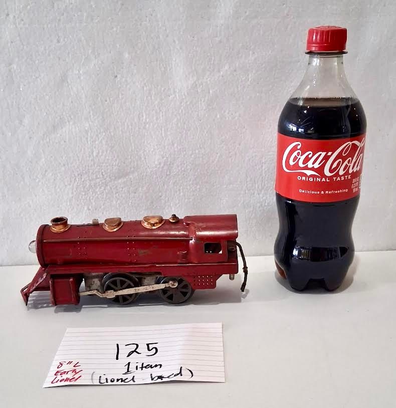 Pressed Steel Electric and Wind-Up Steam Locomotive Engine (1 of 4)