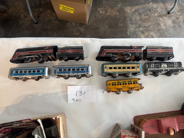Vintage Wyandotte Tin Wind-Up Train Engine & Cars Lot (1 of 1)