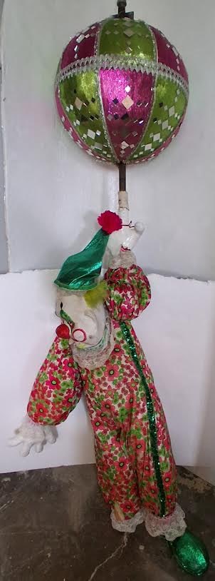 Carnival Clown: Carnival Clown (Hangs) + Spins 8½” H 3½” Diameter