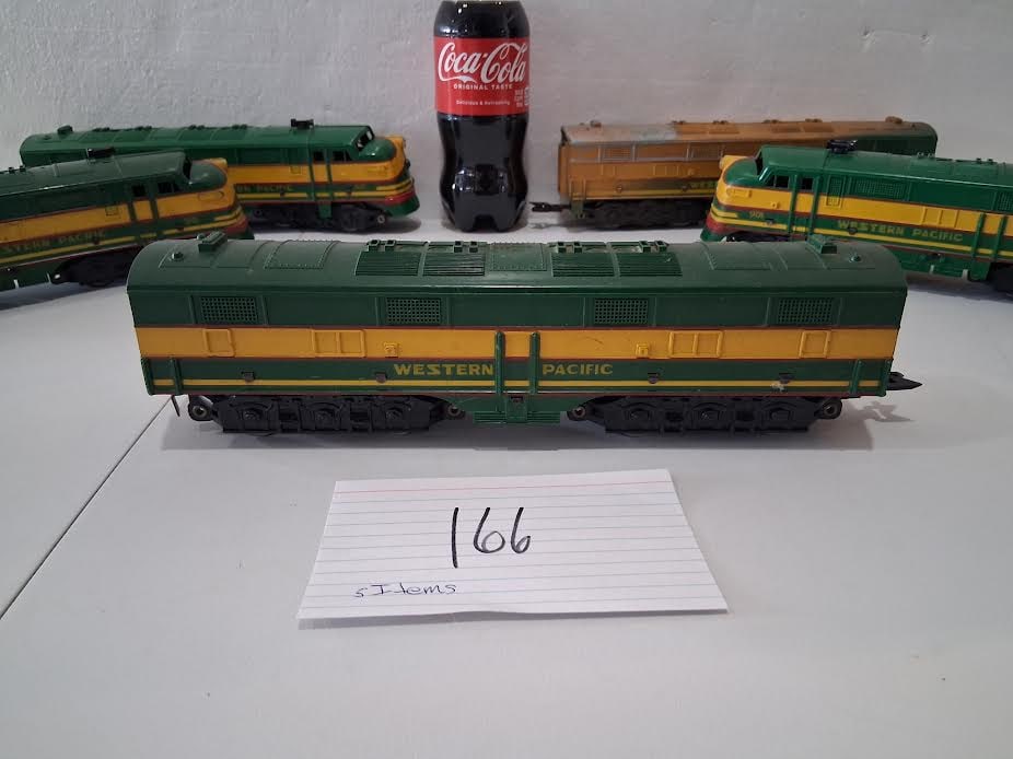 3 Western Pacific Green Marx + 2 Tender Marx Cars (1 of 4)
