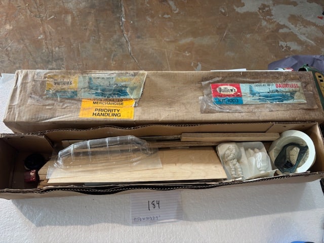 Guillows Scale Flying Model Kit – KIT 1003 (1 of 1)