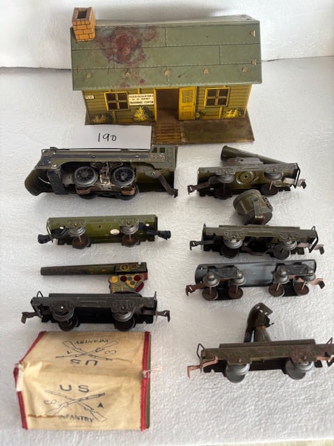 9 Pieces: Vintage O Gauge Tin Marx Train Lot, Station Building, Freight Cars, Tender & Accessories (1 of 1)