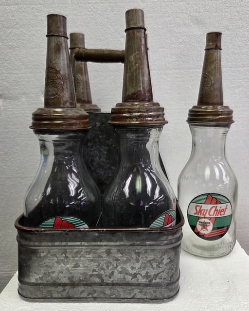 Set of 4 Texaco Sky Chief Glass Oil Bottles in Original Tin Carrier – Petroliana Advertising (1 of 3)