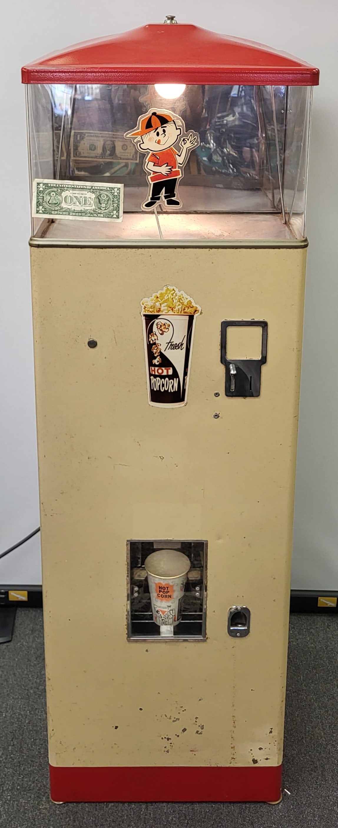 Federal Floor Model Coin Operated Popcorn Warmer: Federal Floor Model Coin Operated Popcorn Warmer 36"H x 19"W x 19.5"D