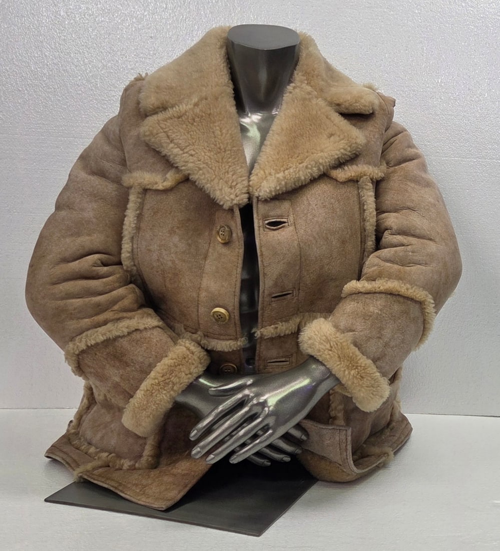 Woman's Shearling Jacket: Woman's Shearling Jacket