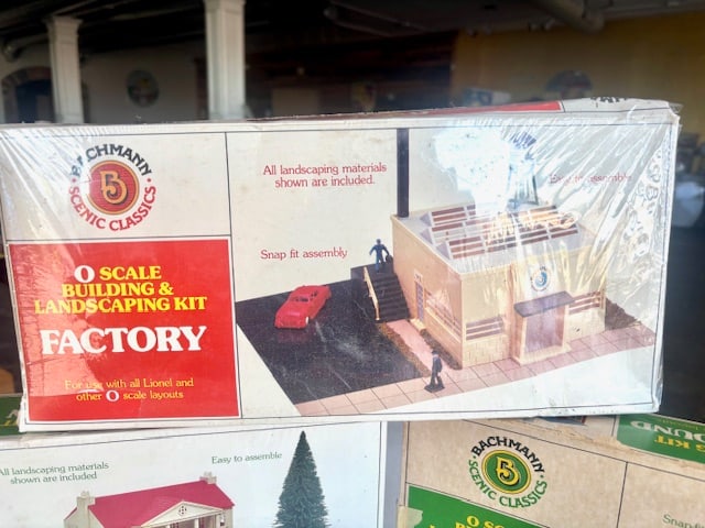 6 Piece Lot of Vintage Toy Train Buildings in Original Boxes and Bachman O-Scale Plastic: 6 Piece Lot of Vintage Toy Train Buildings in Original Boxes and BachmanO-Scale Plastic Building/landscaping Set.