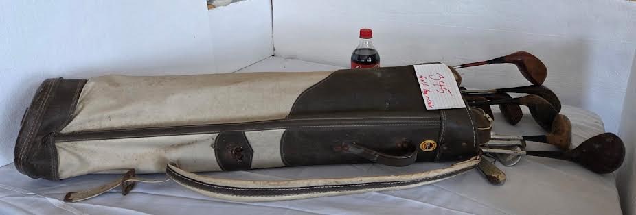 Vintage golf bag and clubs (1 of 3)