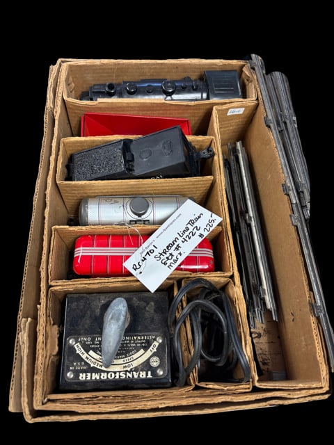 Vintage Louis Marx Stream Line Electric Train Set No. 25235 with Original Box, Engine & Tin (1 of 4)