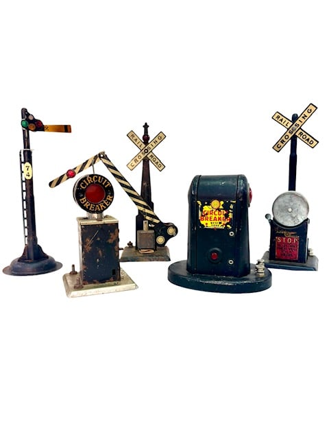 5 Piece Group Lot Vintage O-Gauge with 2 Railroad Signs (1 of 3)