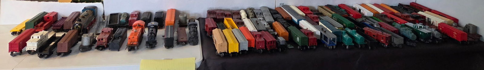 Deal Lot of Plastic Train Items (1 of 3)