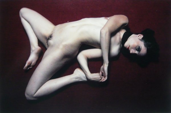 Martin EDER (*1968) BK: Martin EDER (*1968), photo from the series 'Les Nues', photo on Fuji Professional, 2008, no. 20/30, signed. Bottom signed by the artist and left numbered. Sheet dimensions H 31 cm, W 44 cm. This work