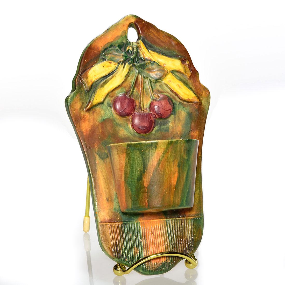 Unique Weller hand carved match holder w/striker, 7 1/2 (1 of 1)