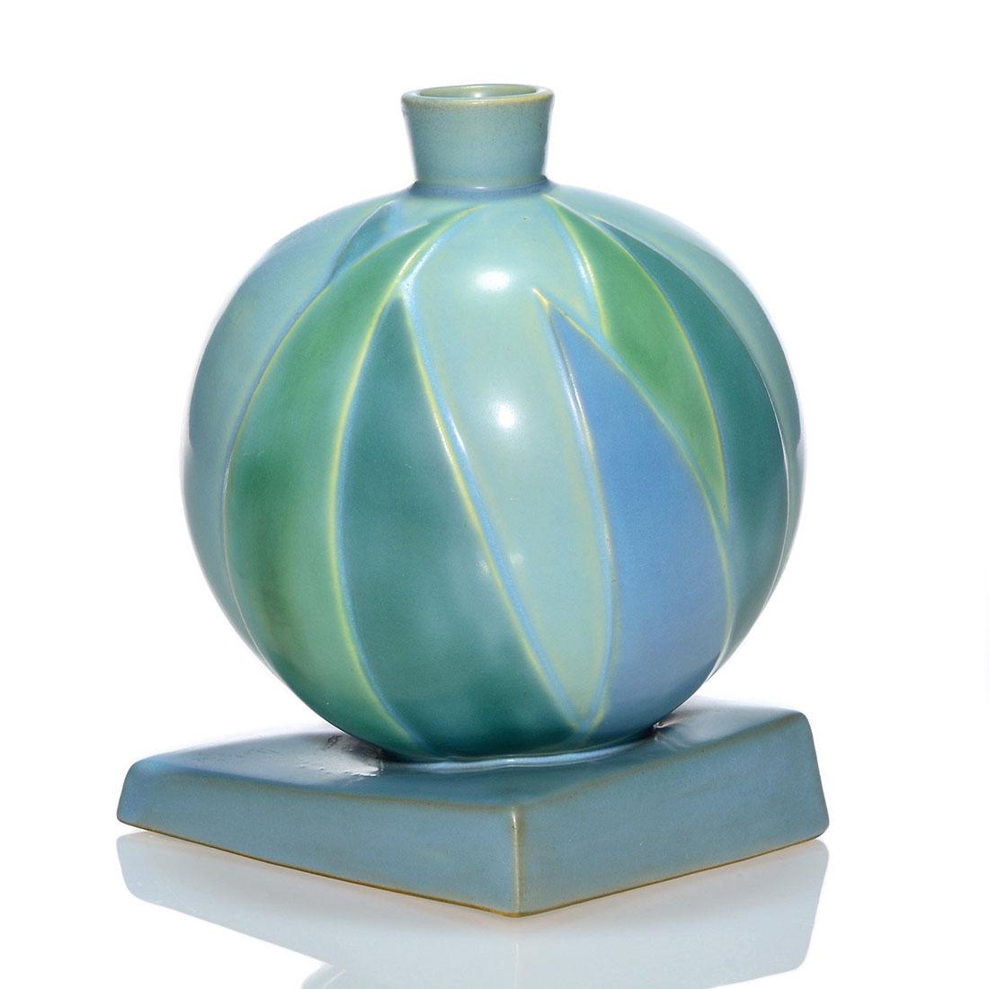 Roseville Futura Bamboo Leaf Ballvase, 387-7", 7 1/2" (1 of 2)