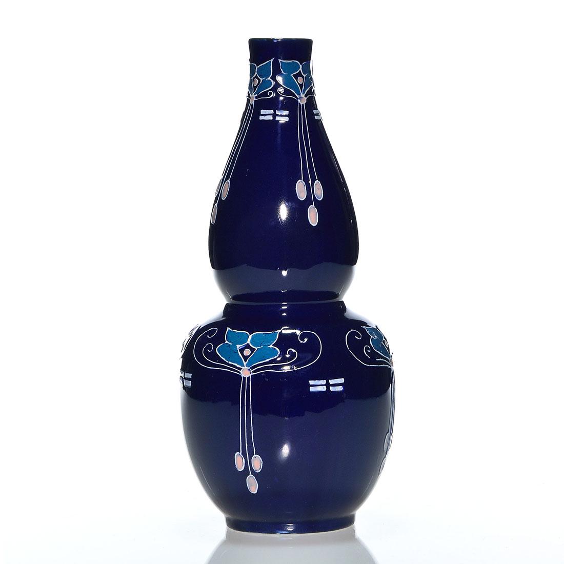 Wood & Sons "Elers Ware" vase, Rhead, 11 1/2" (1 of 2)