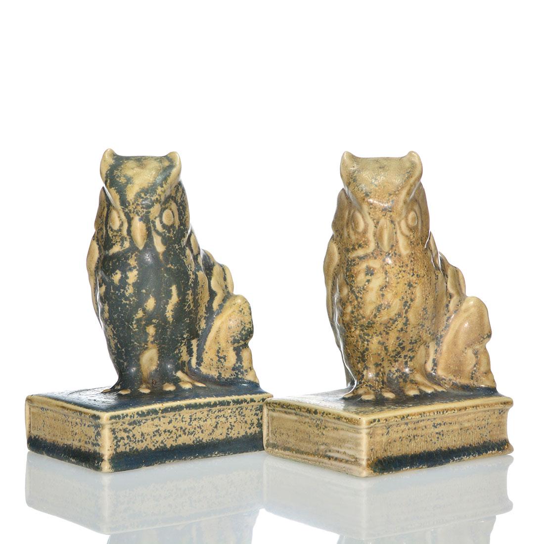Pair Rookwood Single Owl bookends, gray-tan, 5 3/4" (1 of 1)