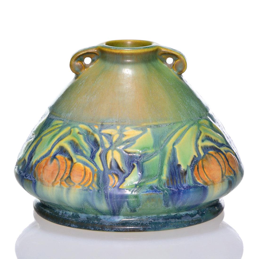 Roseville Baneda tapered vase, 4 1/8”, sticker, green (1 of 2)