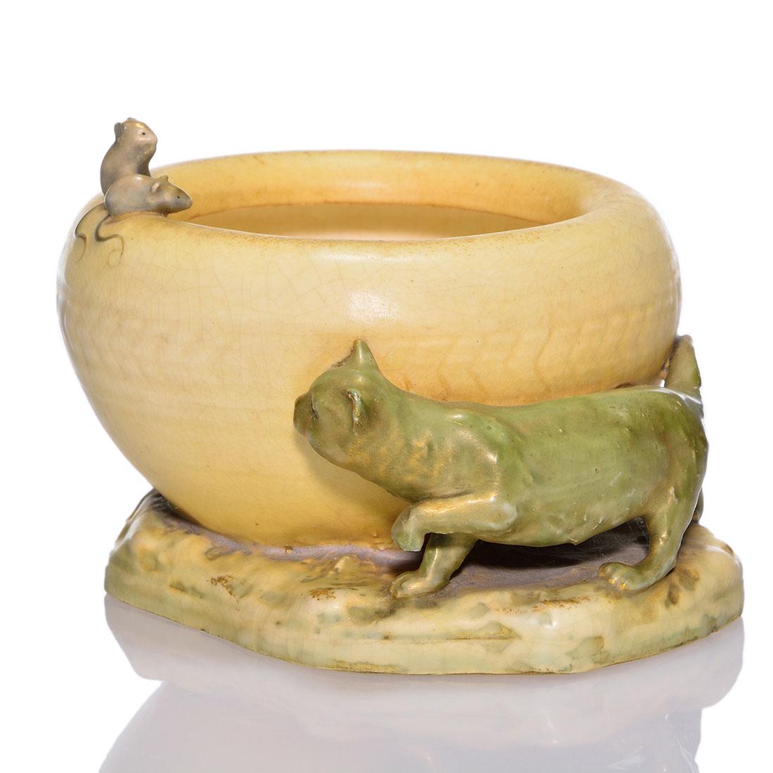 Amphora vase with cat and mice, 4” x 6” (1 of 2)