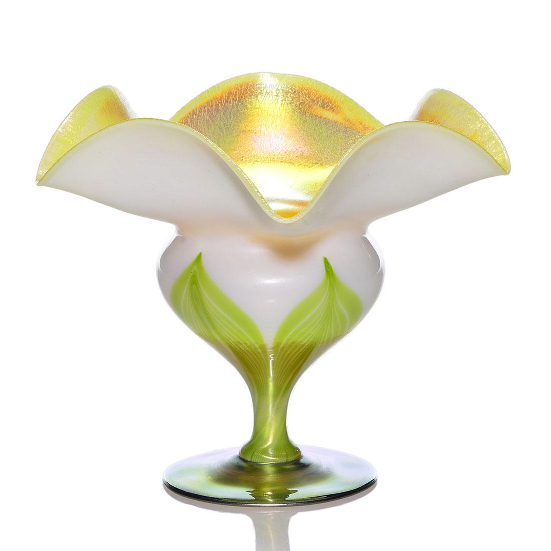 Tiffany Flower Form vase,pulled leaves,ruffled,4 7/8" (1 of 2)