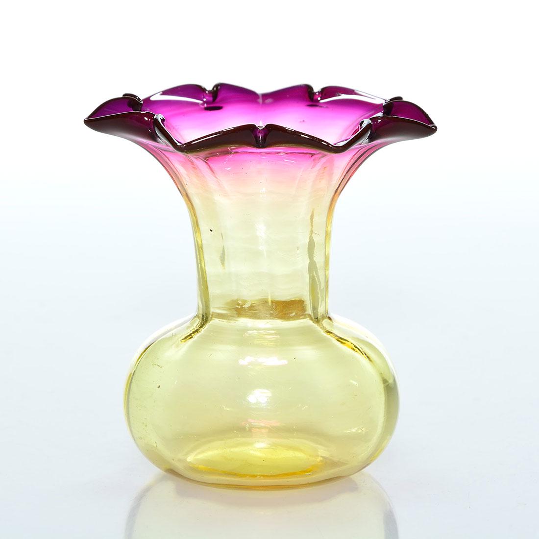 Thomas Webb & Sons Alexandrite petal top vase, 3 3/8: Thomas Webb & Sons Alexandrite vase displaying a bright elderberry purple petal top shading into an optic ribbed honey amber body. Height is 3 3/8 inches. Great color. Excellent condition.