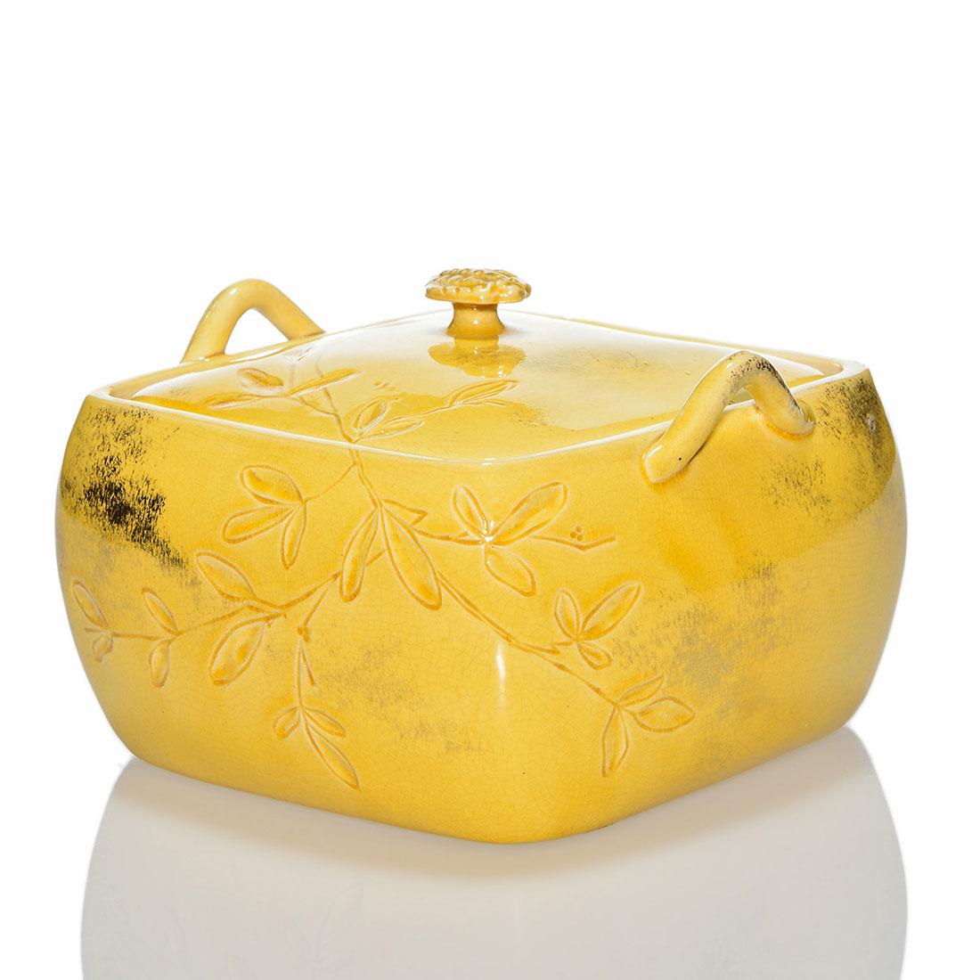 Early Rookwood covered container, impressed leaves (1 of 2)