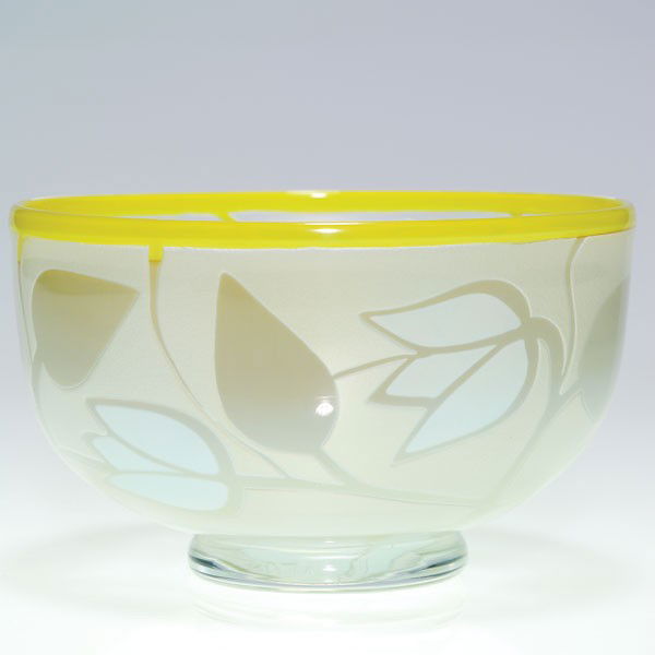 Kosta-Boda acid engraved bowl, B. Vallien, tulips,: Kosta Boda three color acid engraved bowl, designed by glass artist Bertil Vallien. Arranged inside are tulip-like flowers on leafy vines created with the lamination of gray and olive green over frost