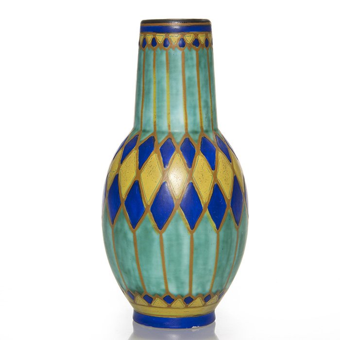 Boch Freres vase, Catteau harlequin design, 6 5/8”: Boch Freres gourd vase with a Catteau harlequin design. Height 6 5/8 inches. Marked in blue slip “BFK, D992, CT”. Attractive design and color. Excellent condition.