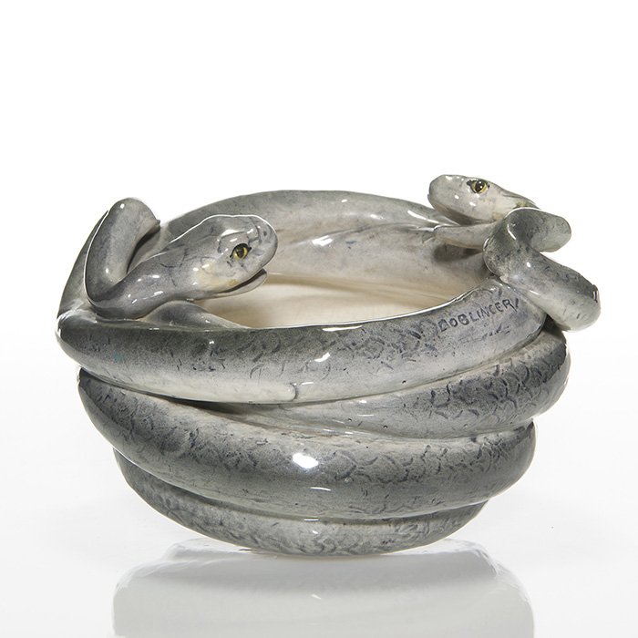 Wiener Kunstkeramische bowl with snakes, 4 3/8”: Wiener Kunstkeramische Werkstatte Busch & Ludescher bowl with two intertwined snakes designed and possibly made by Ferdinand Doblinger, circa 1910. Marks include the company logo, the number 205 1 D a