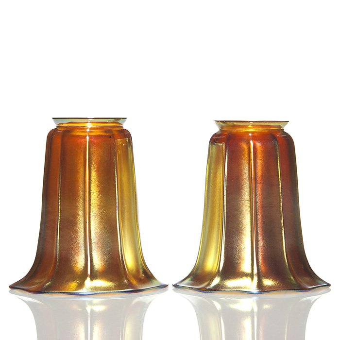 Pr Steuben Aurene shades, 4 3/4", marked (1 of 1)