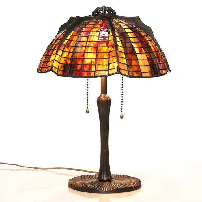 Dale Tiffany "Spider & Web" leaded lamp, 20"