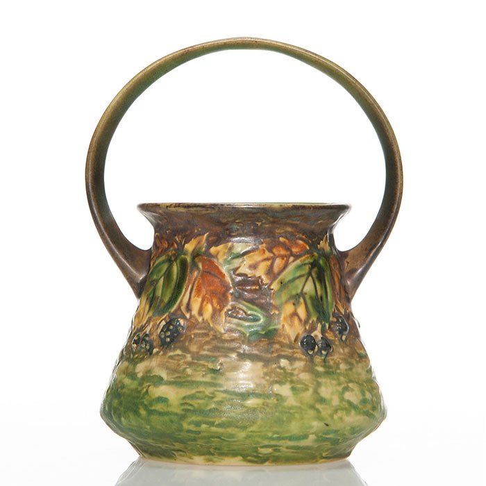 Roseville Blackberry basket, 8 1/4", shape 336 (1 of 1)