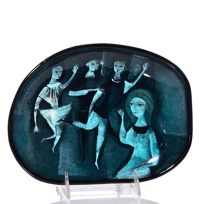 Polia Pillin tray, dancers, 1 1/8 x 9 1/2 x 7": Polia Pillin tray decorated with a quartet of dancers. Signed Pillin on the bottom in green slip. There is fine overall crazing and there are a couple of tiny nicks at the rim. Size is 1 1/8 inches hi