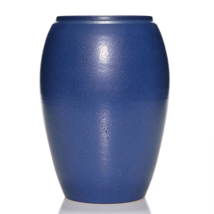 Marblehead vase, blue mat, 8 7/8" (1 of 1)