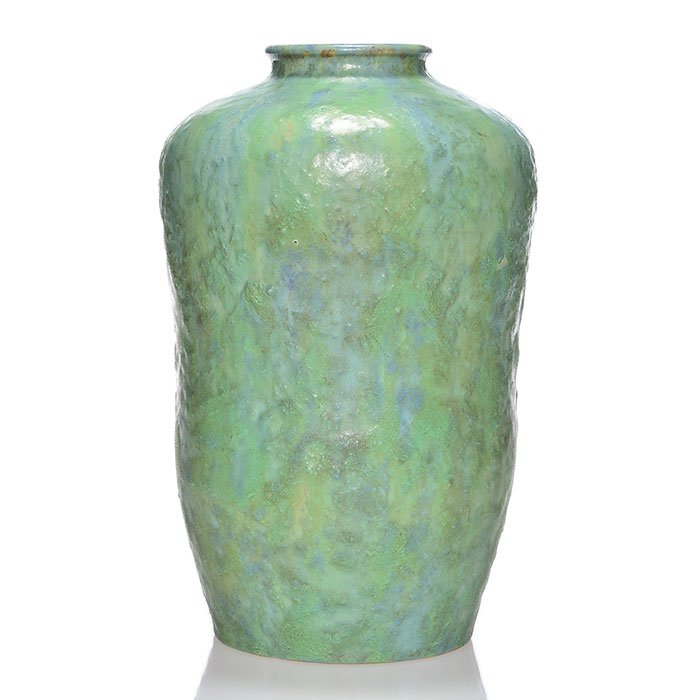 Villeroy & Boch Luxembourg vase,mat green, 10 1/8" (1 of 2)