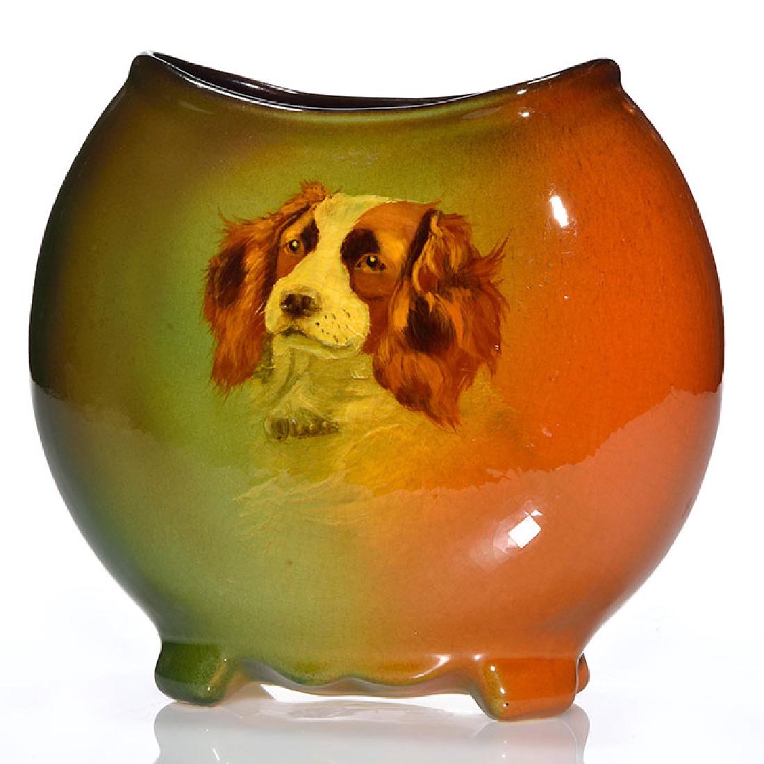 Weller Louwelsa pillow vase, Springer Spaniel, 7 1/2 (1 of 2)