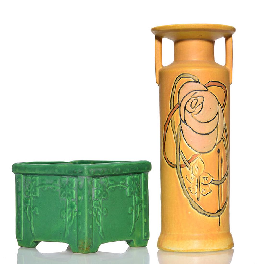 2 Arts & Crafts: Weller Etched Matte, Roseville Green (1 of 2)