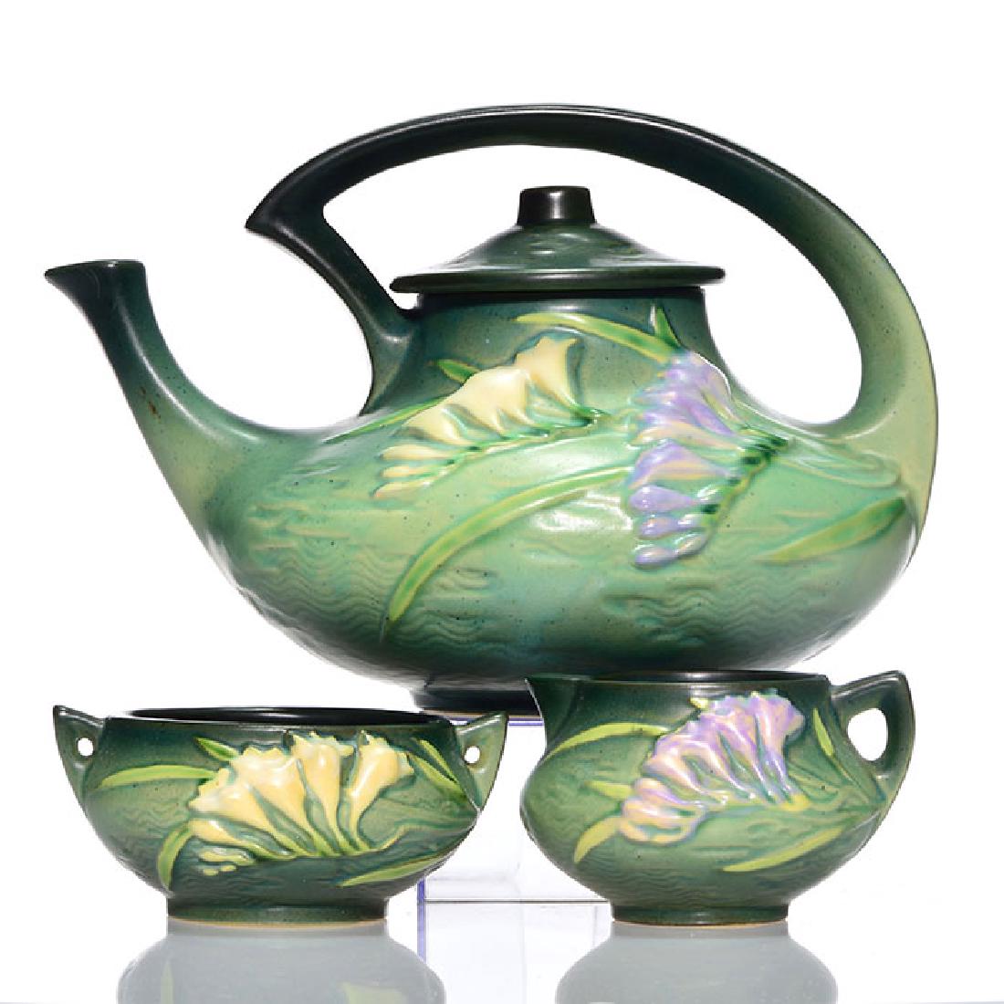 3 Roseville Freesia, tea pot, creamer & sugar, green (1 of 1)