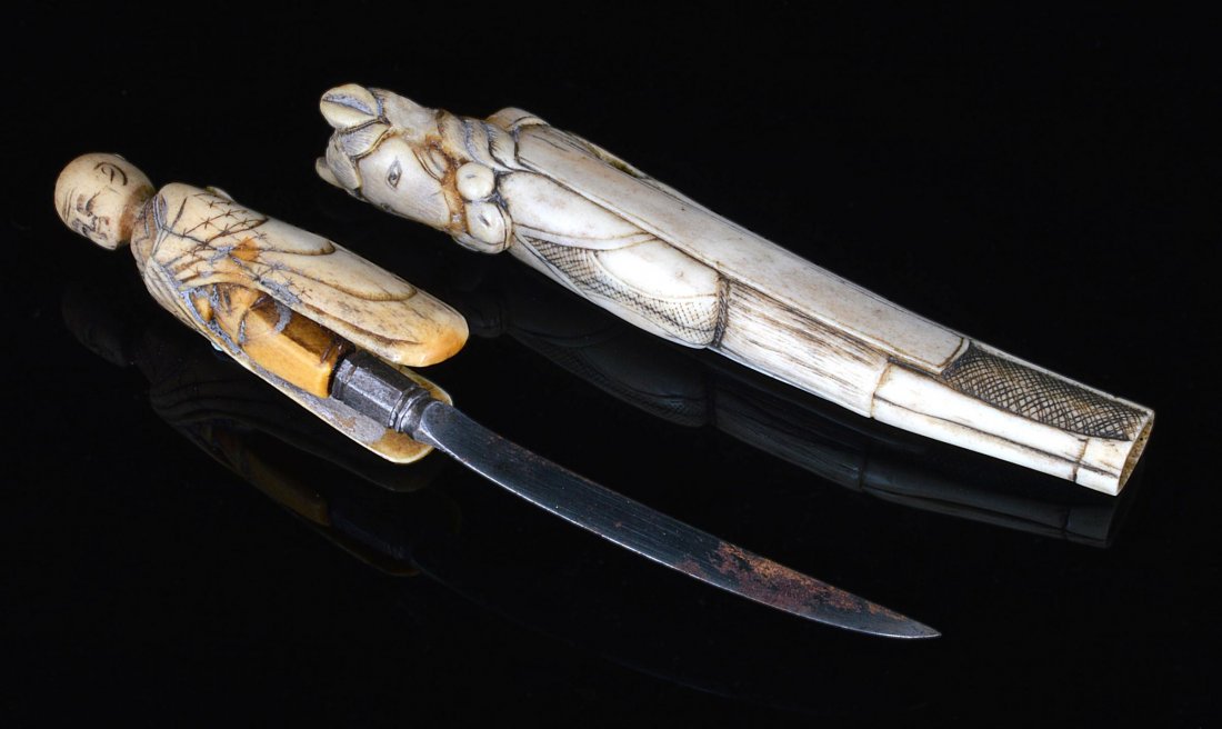 A JAPANESE STAG ANTLER KNIFE CASE, EDO PERIOD, FIR: A JAPANESE STAG ANTLER KNIFE CASE, EDO PERIOD, FIRST HALF 19TH CENTURY carved using its natural form as a priest upon a horse, the rider forming the handle of a metal blade 13cm long, tip of sheath mi