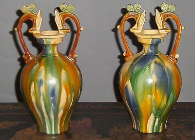 Pair of Chines amphoras with handles, body taperin: Paar chinesischer Amphoren mit Henkeln, sich nach unten verjüngender Korpus, Jahrhundertglasur, intakt, China, auslaufendes 20. Jhdt. H=28,0cm