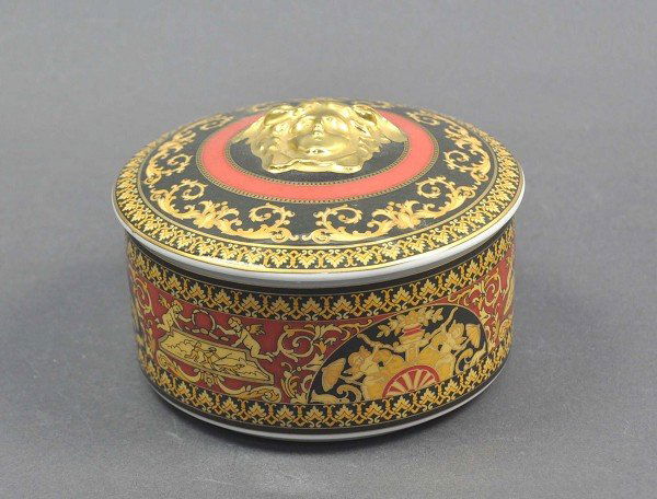 Candy box, Rosenthal "Versace", cover with plastic expo: Konfektdose, Rosenthal "Versace", Deckel mit plastisch ausgeführtem Medusenhaupt, D = 10,0 cm, H = 7,0 cm, bodenseitig gemarkt Rosenthal studio-line Versace