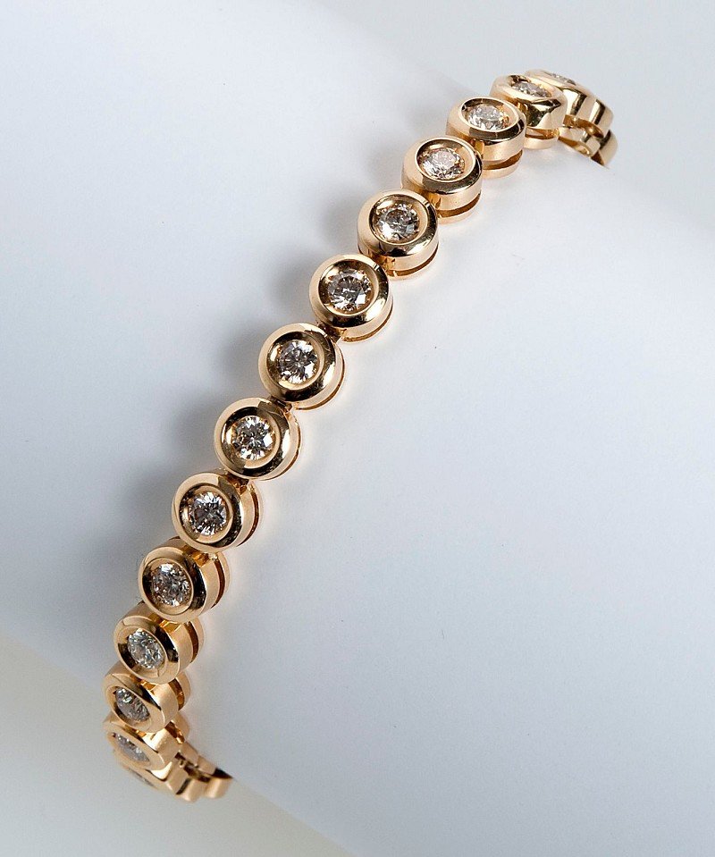 Tennis bracelet with box clasp with double safety 8, 75