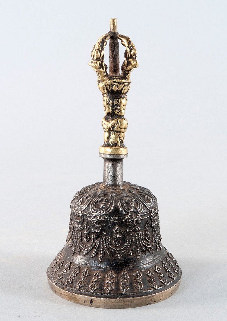 Gantha Bell, Tibet, 19th century, Bronze with a vajra h: Gantha Bell, Tibet, 19th century, Bronze with a vajra handle made of polished brass. Very nice, lush decor, Buddhist symbolism. Signs of wear, but in good condition. Clapper with wear groove, grip sli