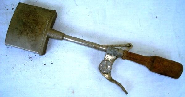 ICE CREAM SANDWICH SCOOP: RARE CIRCA 1920 SQUARE SCOOP