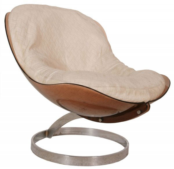 BORIS TABACOFF XX: Low bucket seat. Chromed metal foot. Beige textile lining. 70s. Bucket in smoked plexi. Dimensions: H.: 63