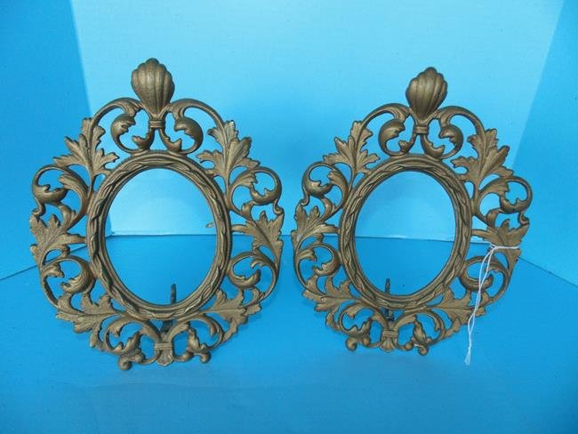 Oval Cast Iron Picture Frames (1 of 1)