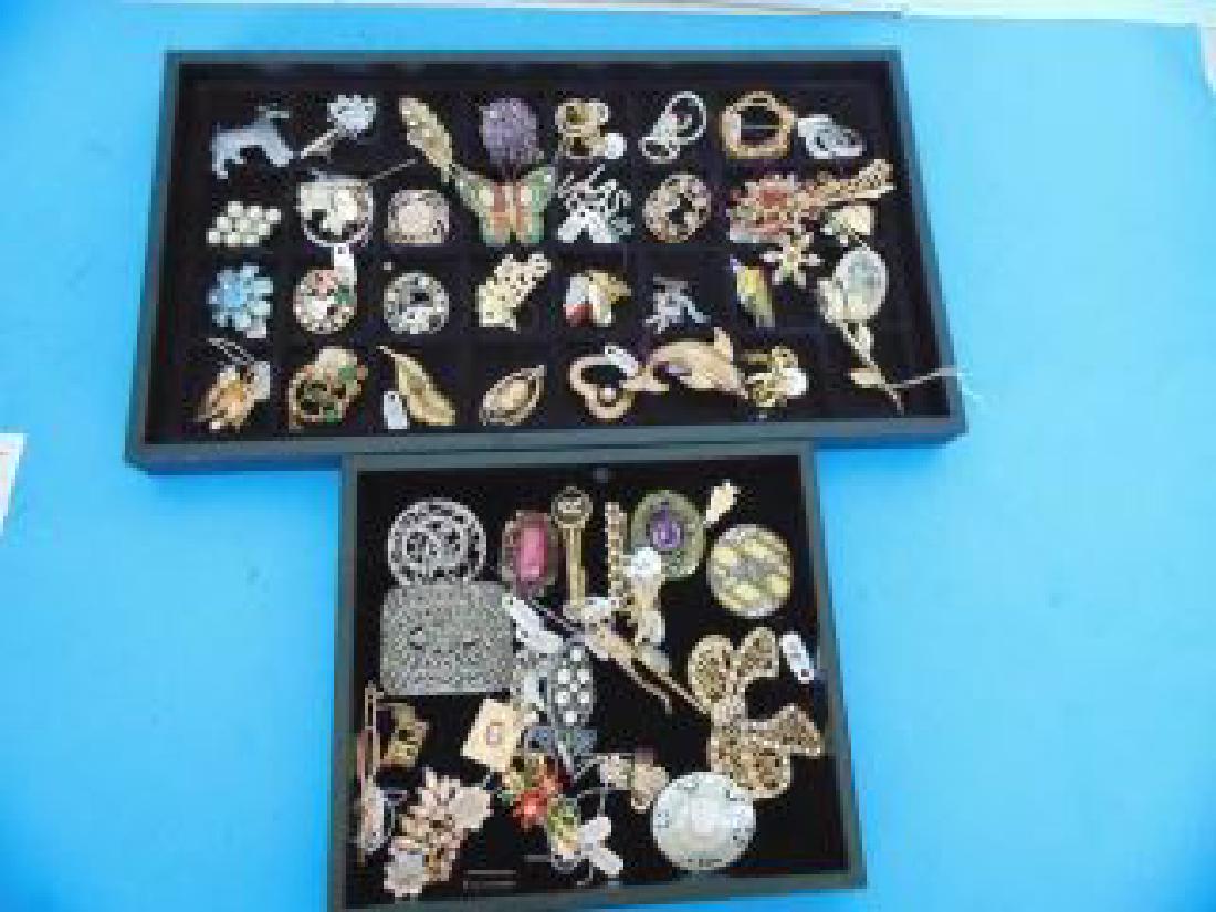 Tray Lot of Costume Jewelry: Tray lot of costume jewelry pins including fish, dolphin, butterfly, dog, cameo.