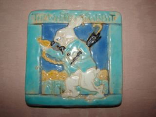 Newcomb College Pottery Tile : "The White Rabbit" Tile signed on back. Measures 4 1/2" x 4 3/4". Very good condition.