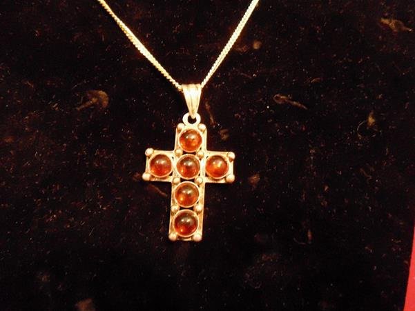 Silver & Amber Chain and Cross 925 Silver 24" necklace: 925 Silver 24" necklace with cross with inset amber. Very good condtion.