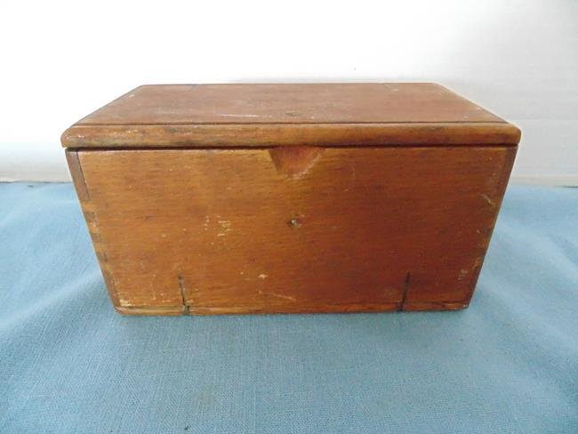 Oak Sewing MAchine Attachements & Box: Good condition.