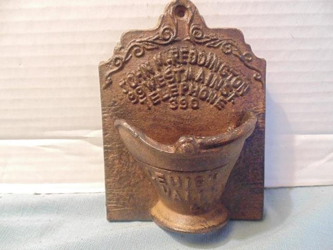 Cast Iron Lehigh Valley Coal Match Safe: Good condition.