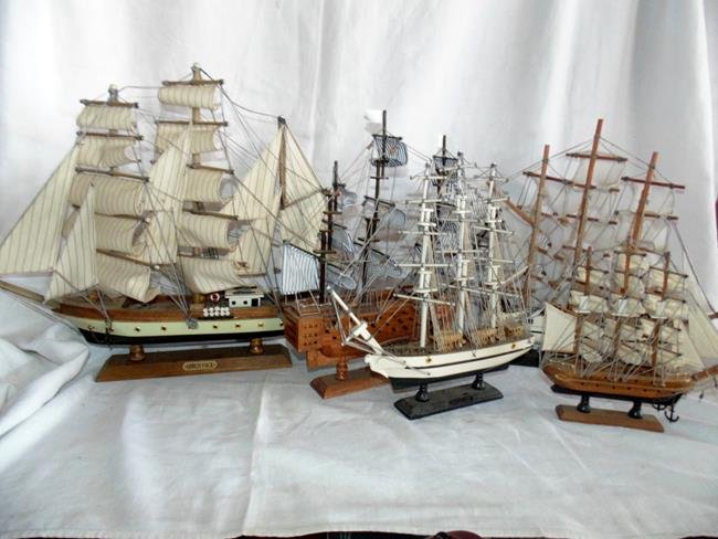 Group of Ships: Group of 5 ships.